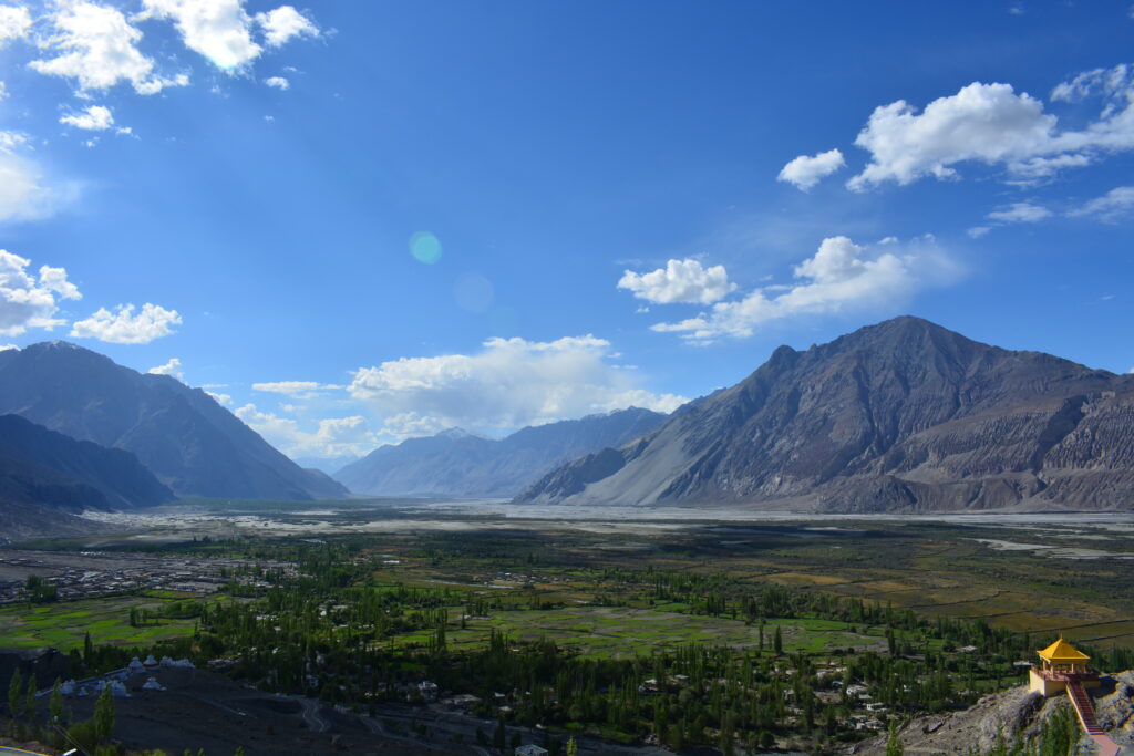 Nubra Valley & Pangong Tso Tours (May–October)